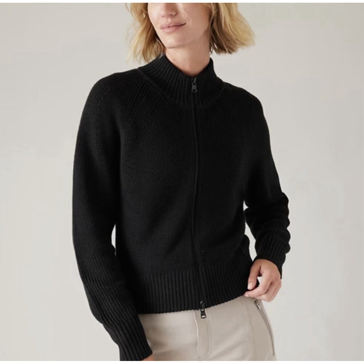 ATHLETA Thermolite Cardigan full zip sweater Women's Size Medium Ribbed And Knit