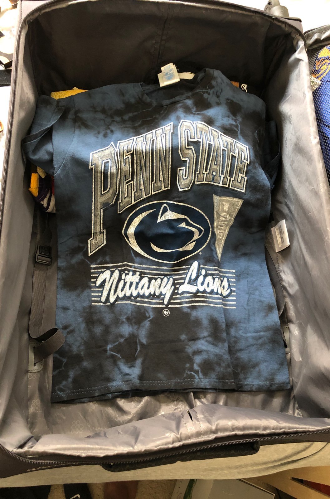 Vintage tee size small! Peen state
