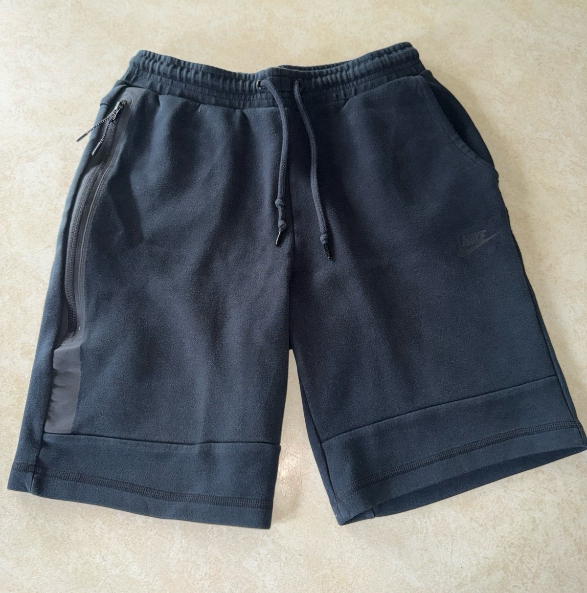 Nike Tech Fleece Shorts - Medium