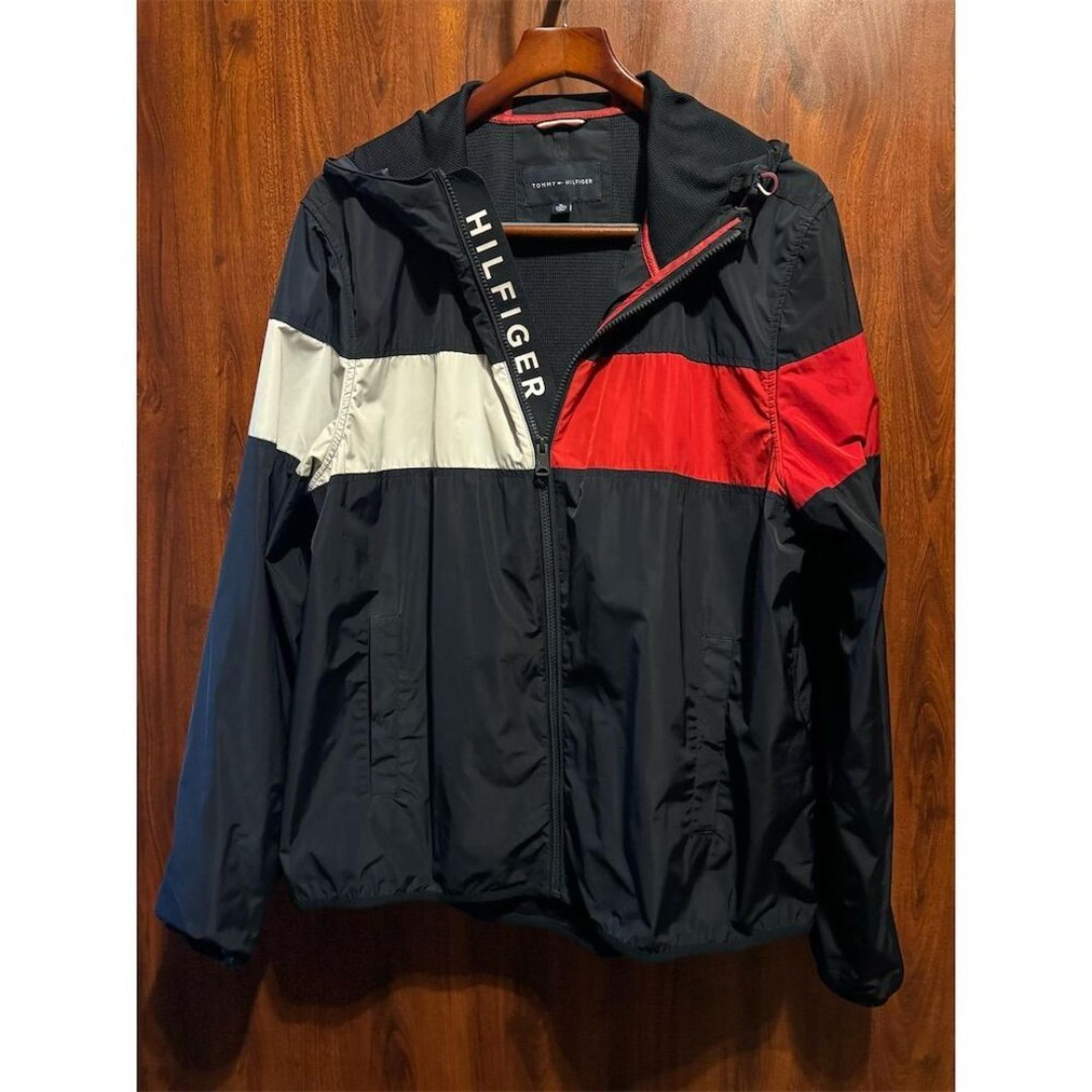 Tommy Hilfiger Men's Colorblock Windbreaker Jacket Hooded Water-Resistant Size M