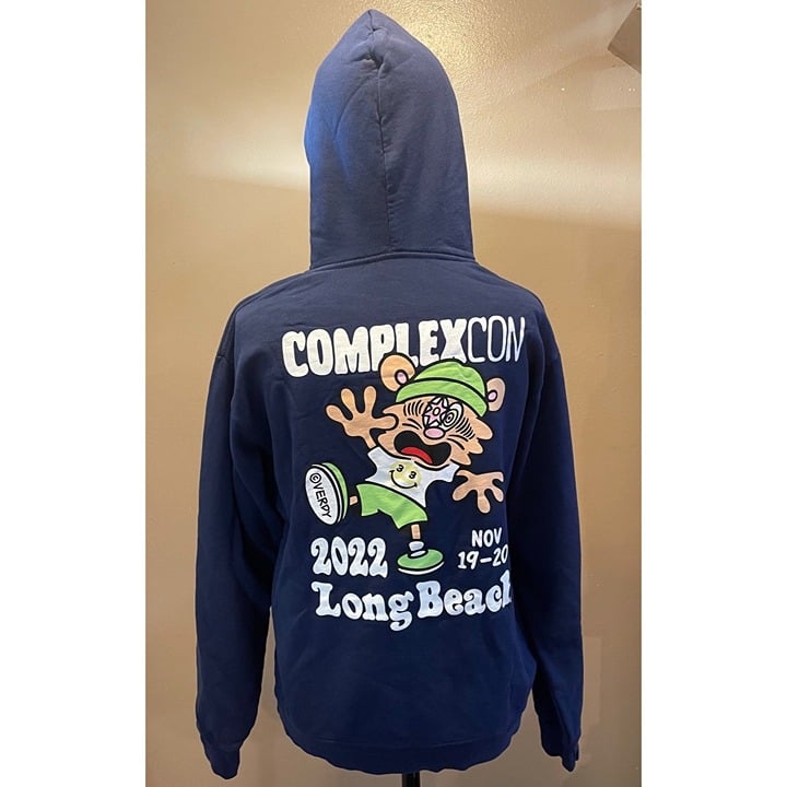 GIRLS DON’T CRY VERDY COMPLEXCON HOODIE SIZE LARGE