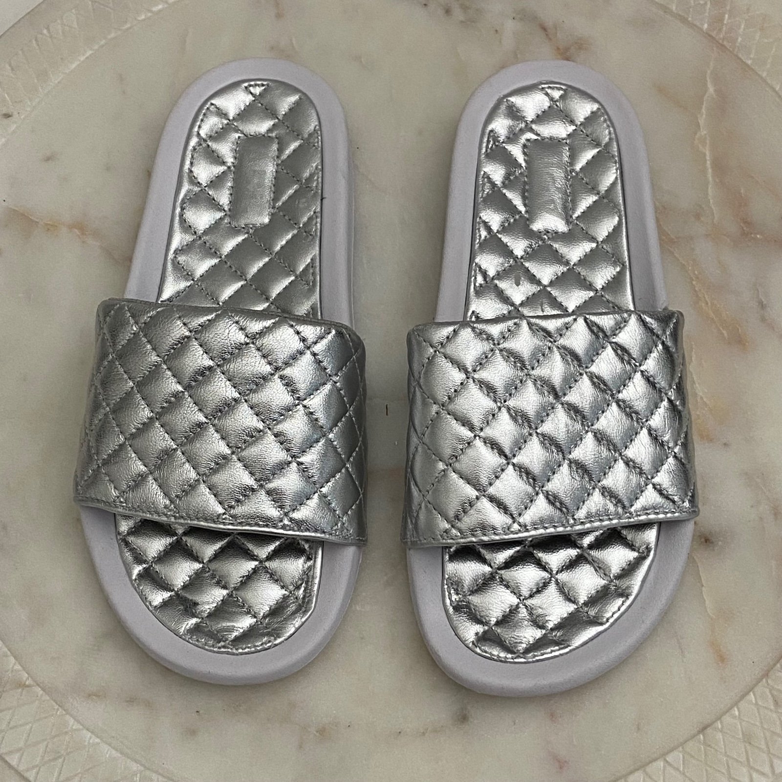 APL Slide Athletic Propulsion Labs Silver Sandal Quilted NEW Women’s 7 New 220