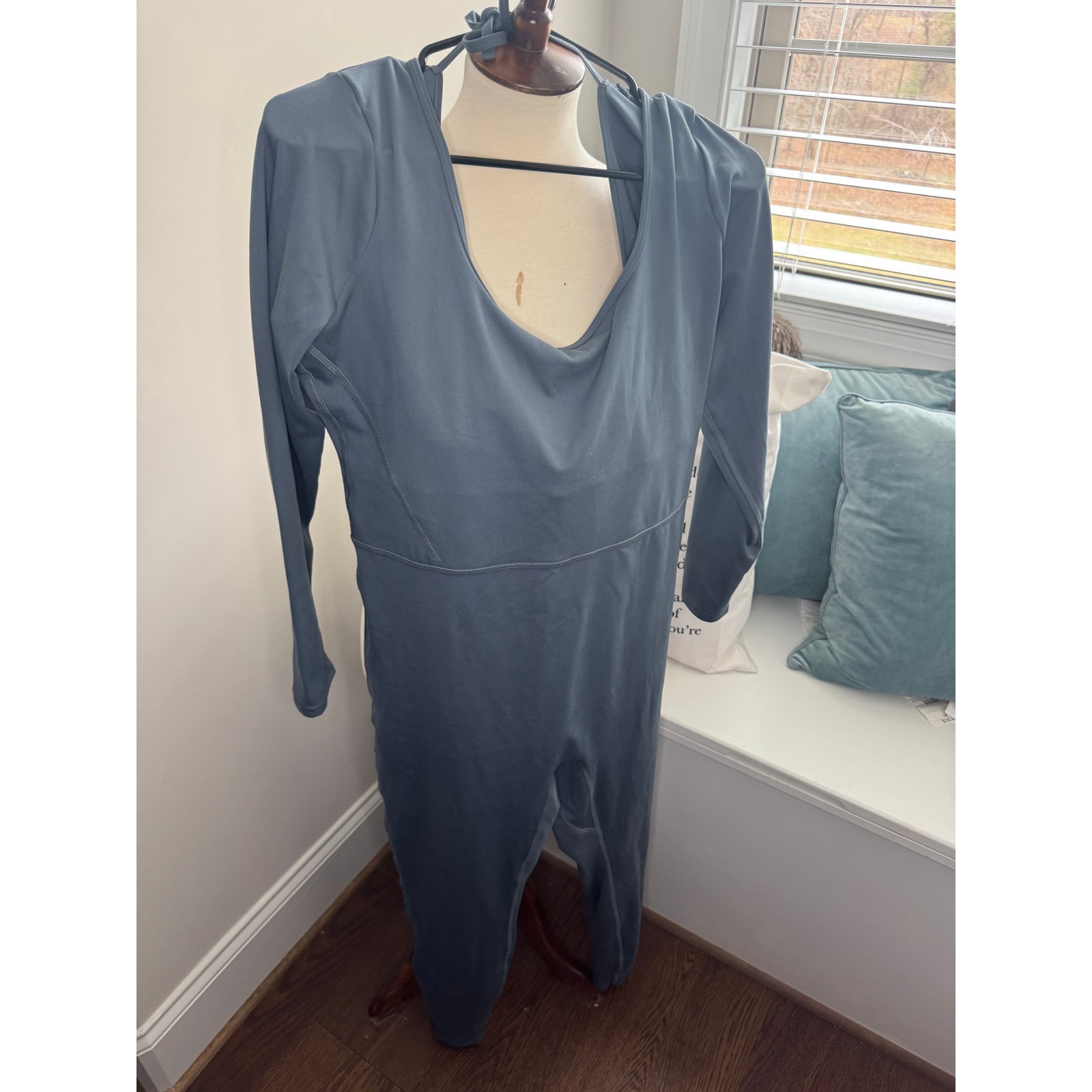 Hollister Gilly Hicks Longe Sleeve Active Romper