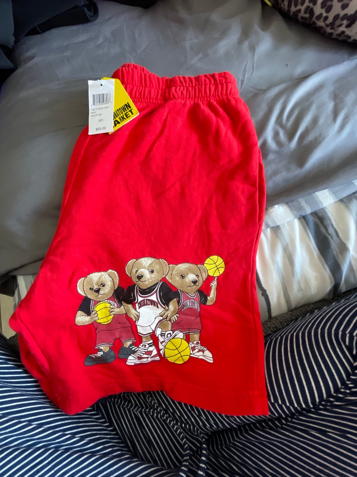 Red teddy bear china town market shorts men