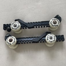 Rolling skate guard