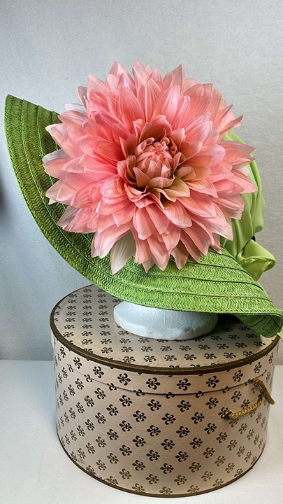 Sun & Sand Womens Floppy Green Woven Hat w/ Large Flower Festival Vacation