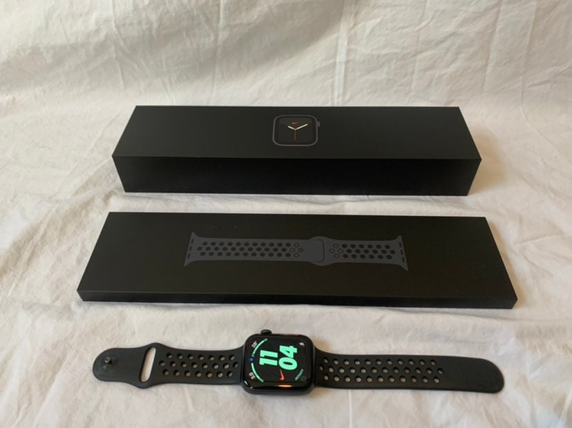 Apple Watch Series 5 44 mm Aluminum Spac