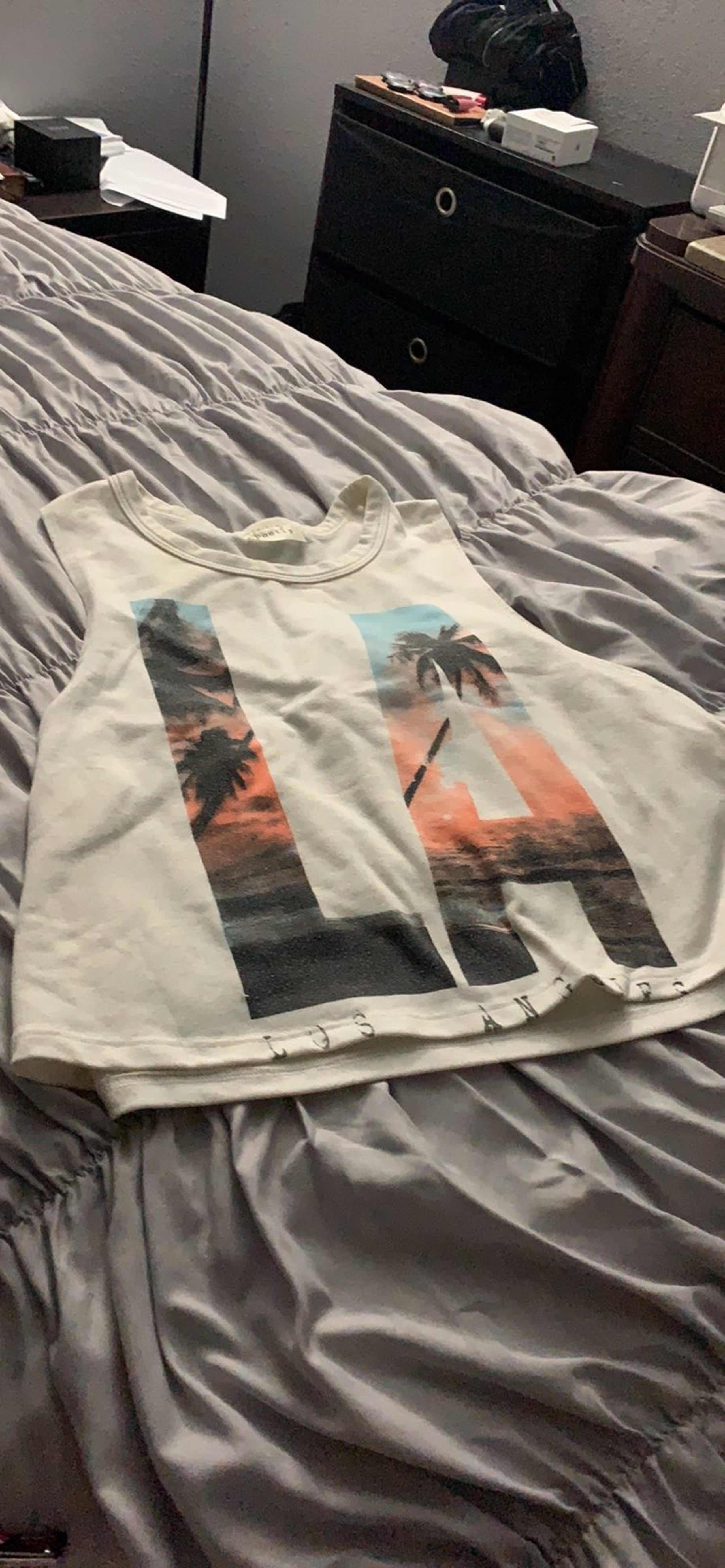 Poetry tank top for women small preownef