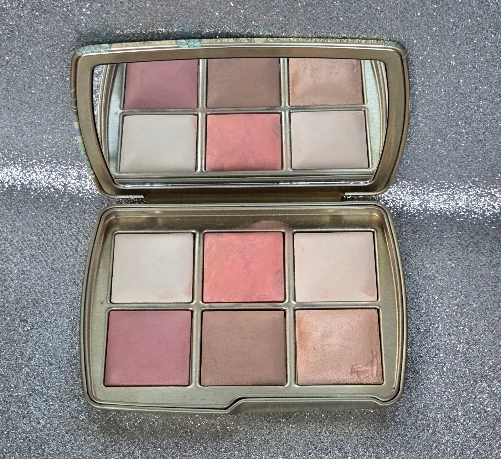 LE Hourglass Ambient Lighting Edit DRAGON Palette