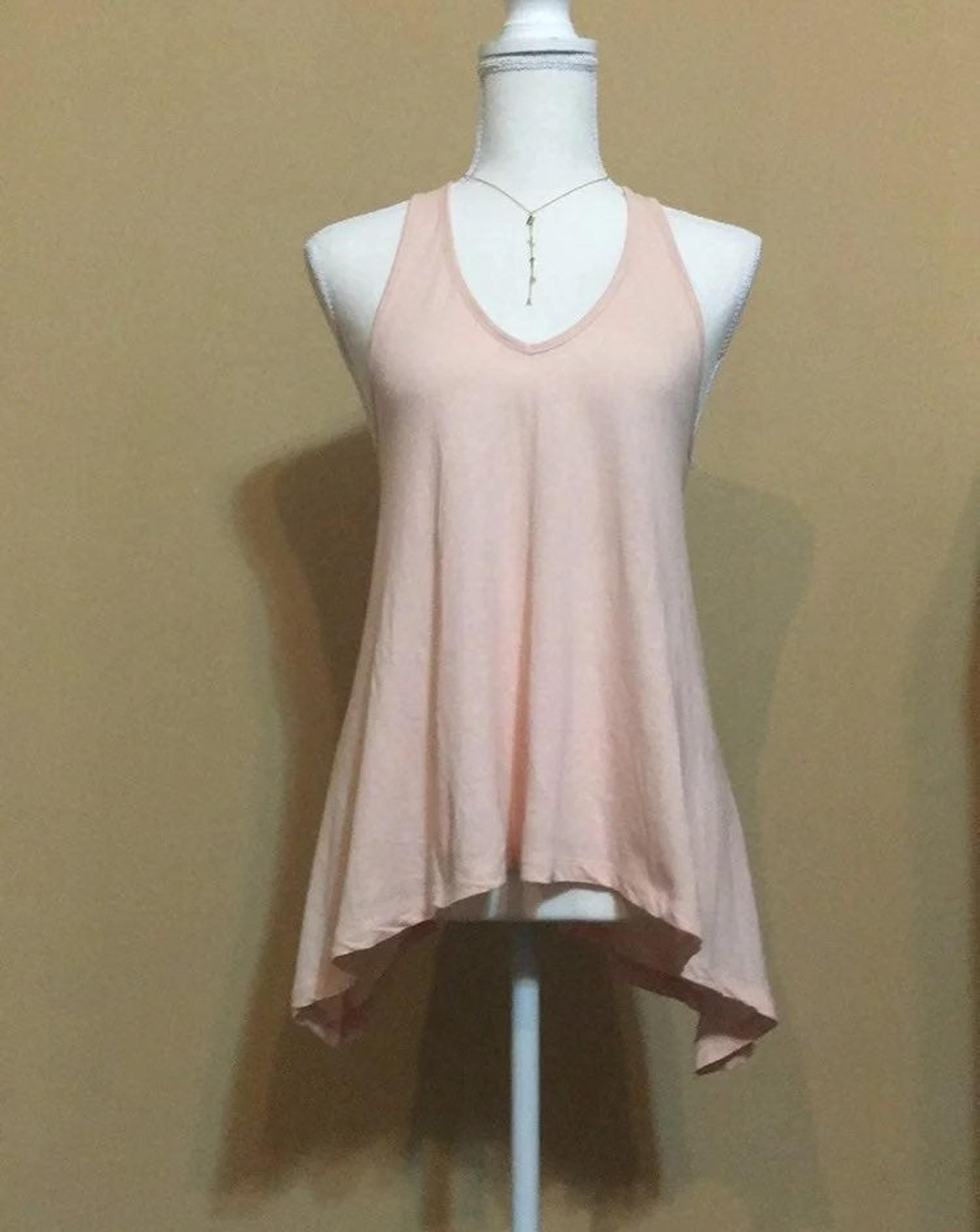 BCBG GENERATION LIGHT PEACH TANK TOP