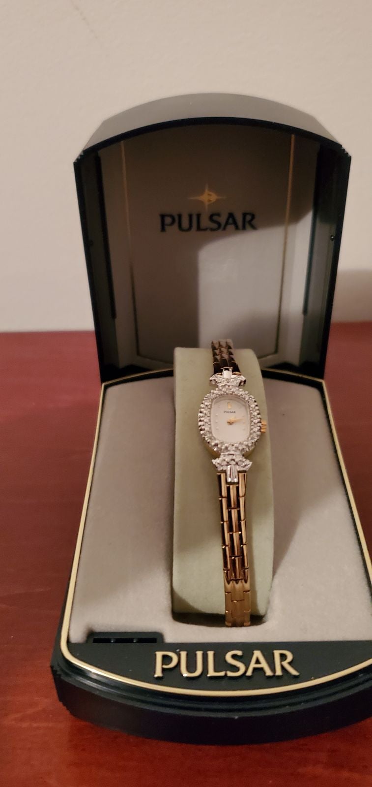 Pulsar watch for women
