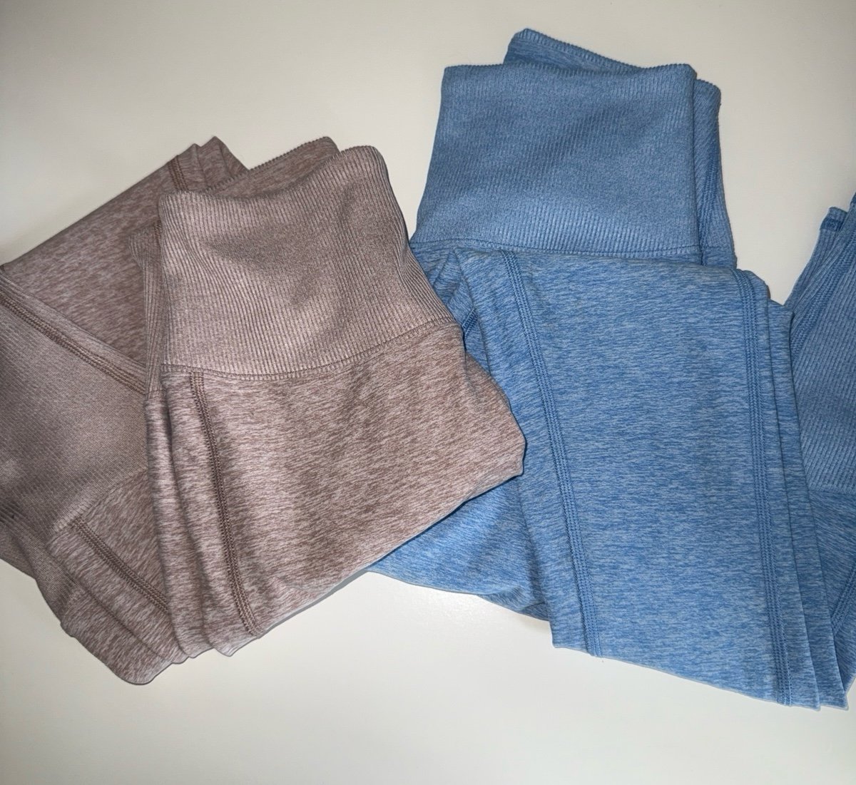 Alo XS set of leggings
