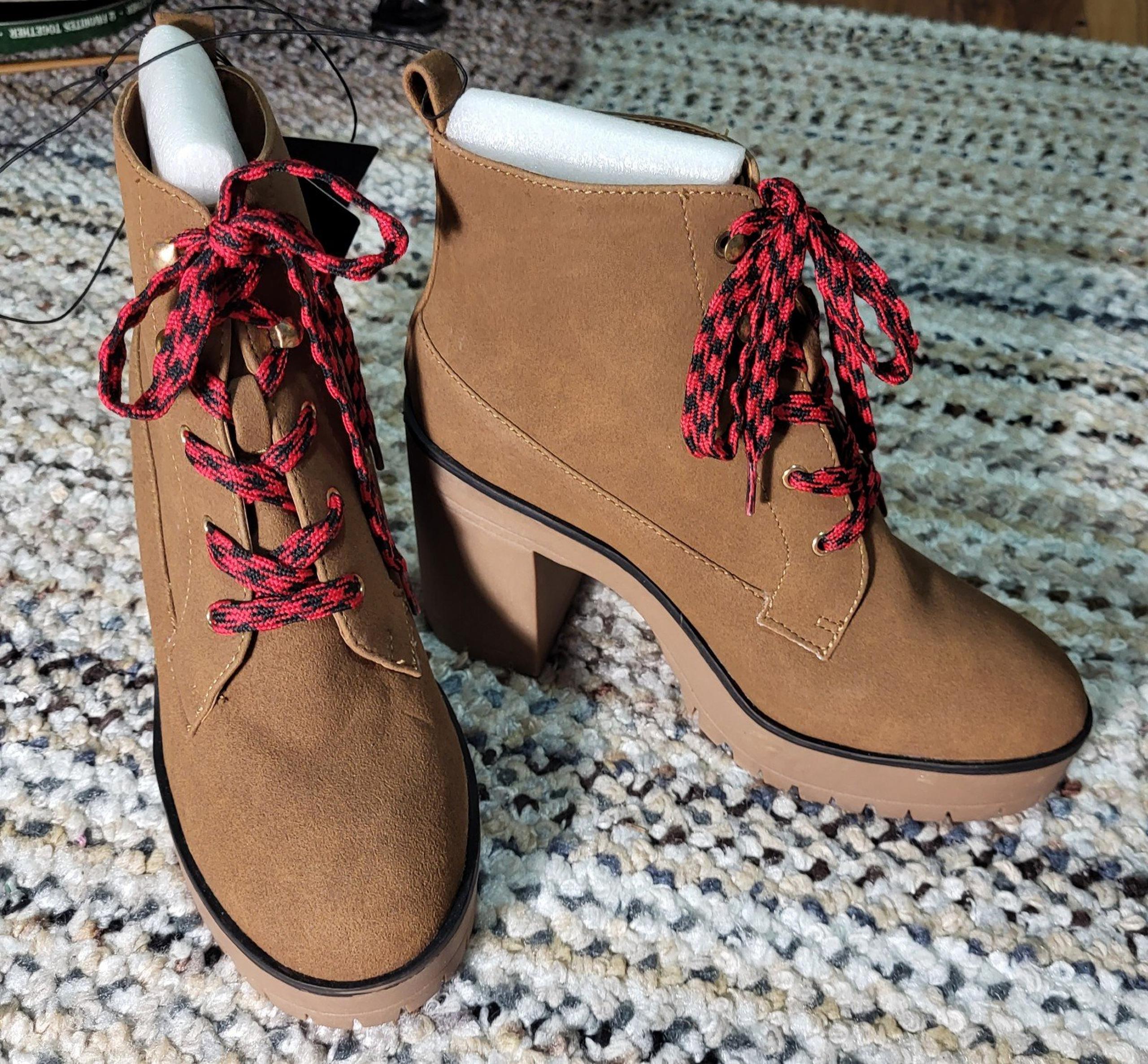 Women's Forever 21 Boots Size 7