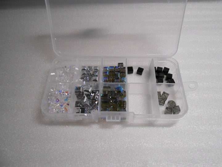 SWAROVSKI CRYSTAL 5601 CUBE BEADS BLACK CLEAR GREY - 107 BEADS