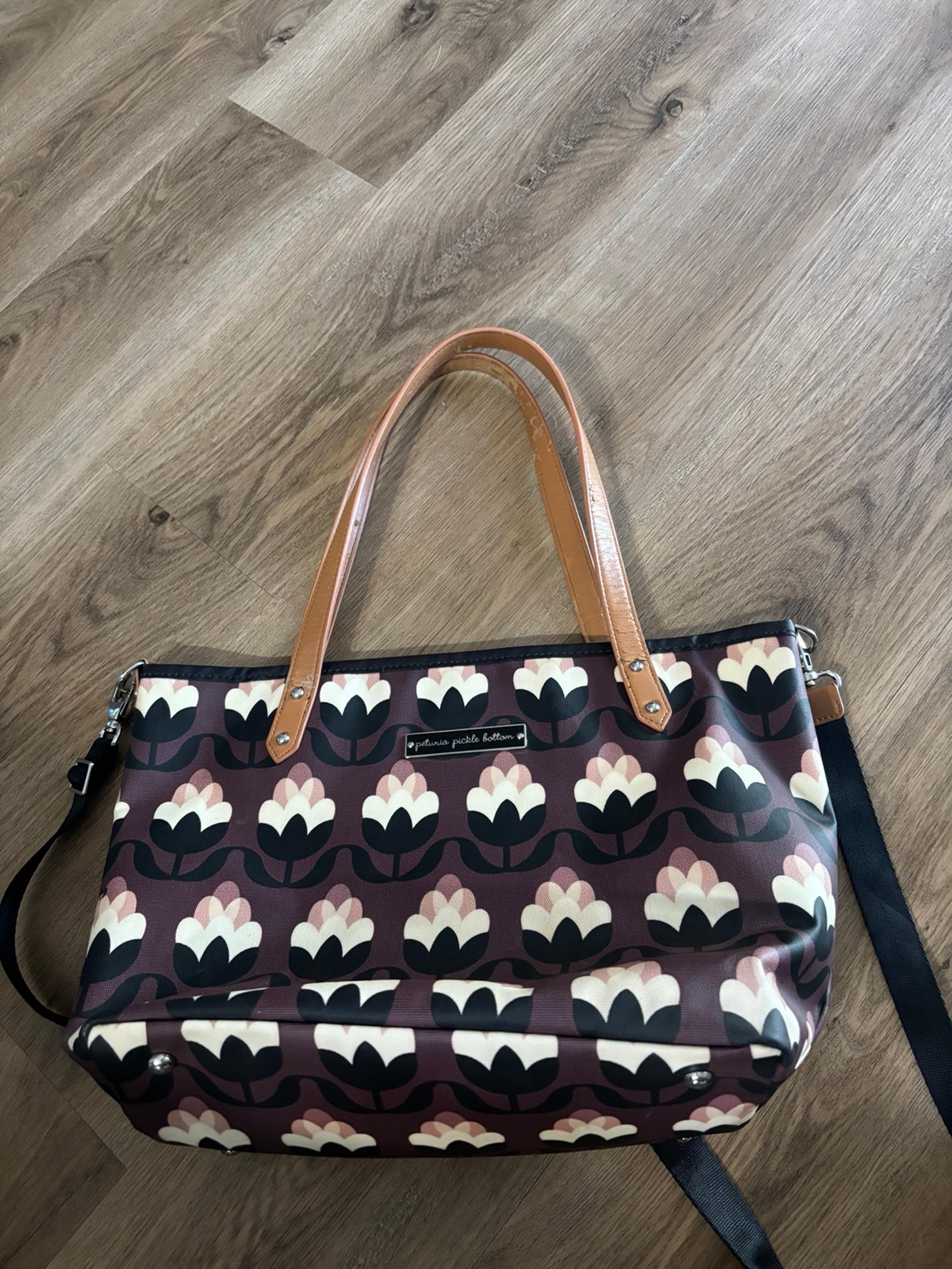 Petunia pickle bottom tote