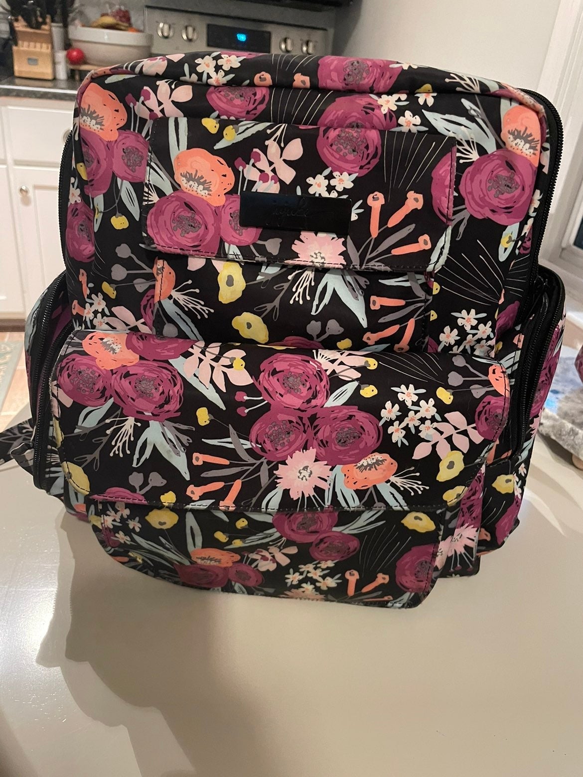 Jujube be nurtured in black and bloom diaperbag