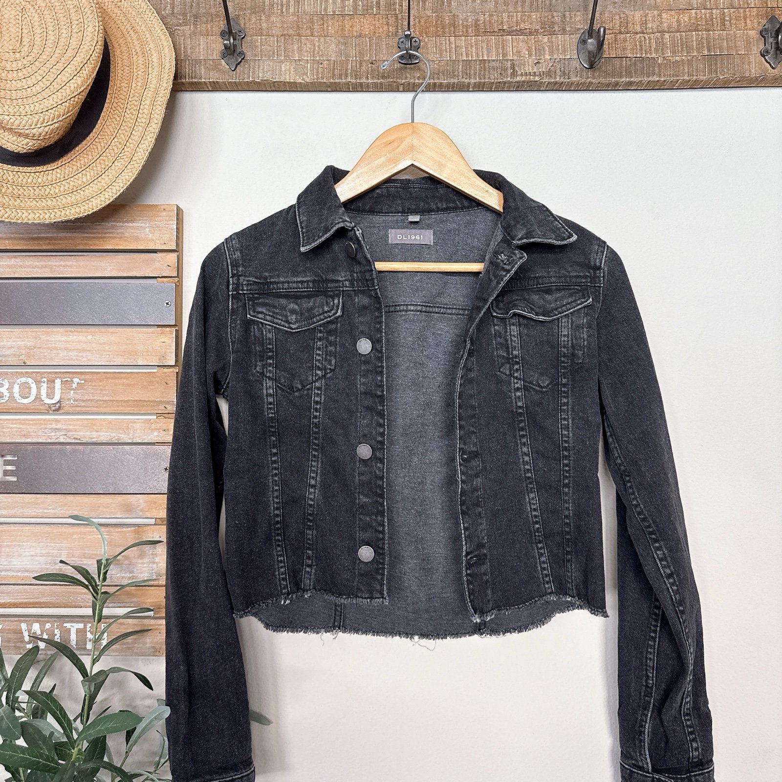 DL1961 Kids Black Denim Cropped Jacket size Large