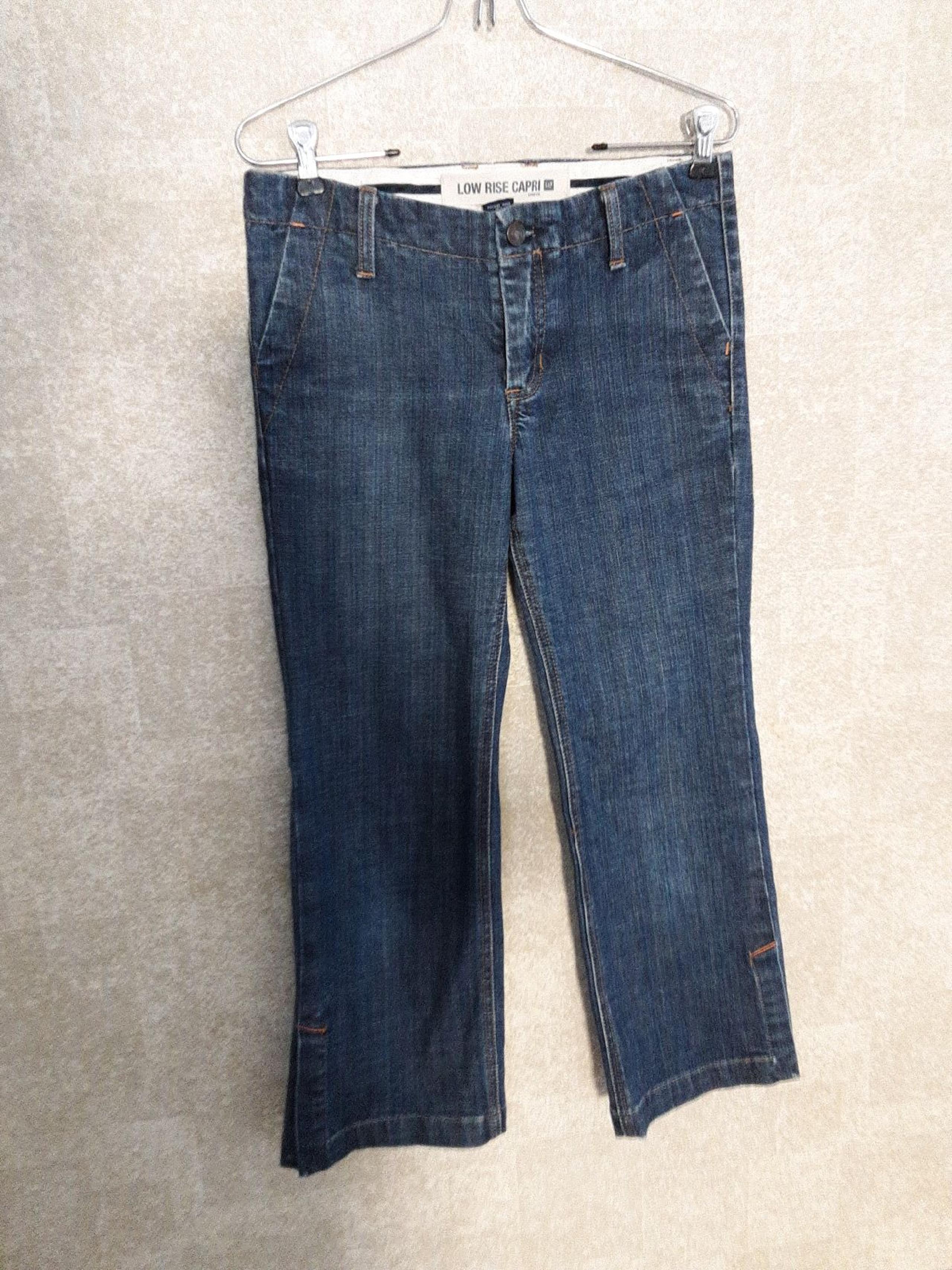 Gap low rise capri size 4