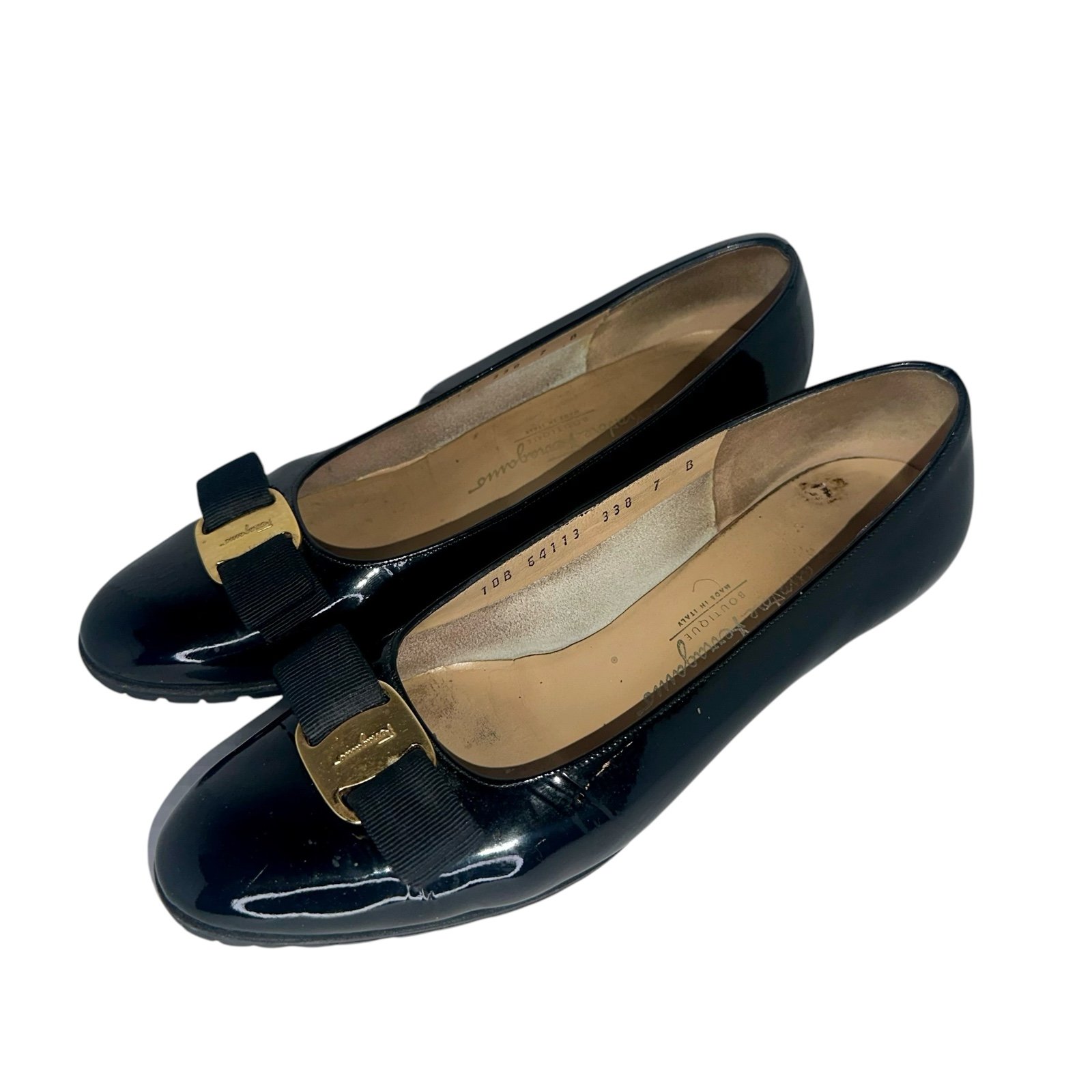 Salvatore Ferragamo Vara Patent Leather Pumps in Black Womens 7B
