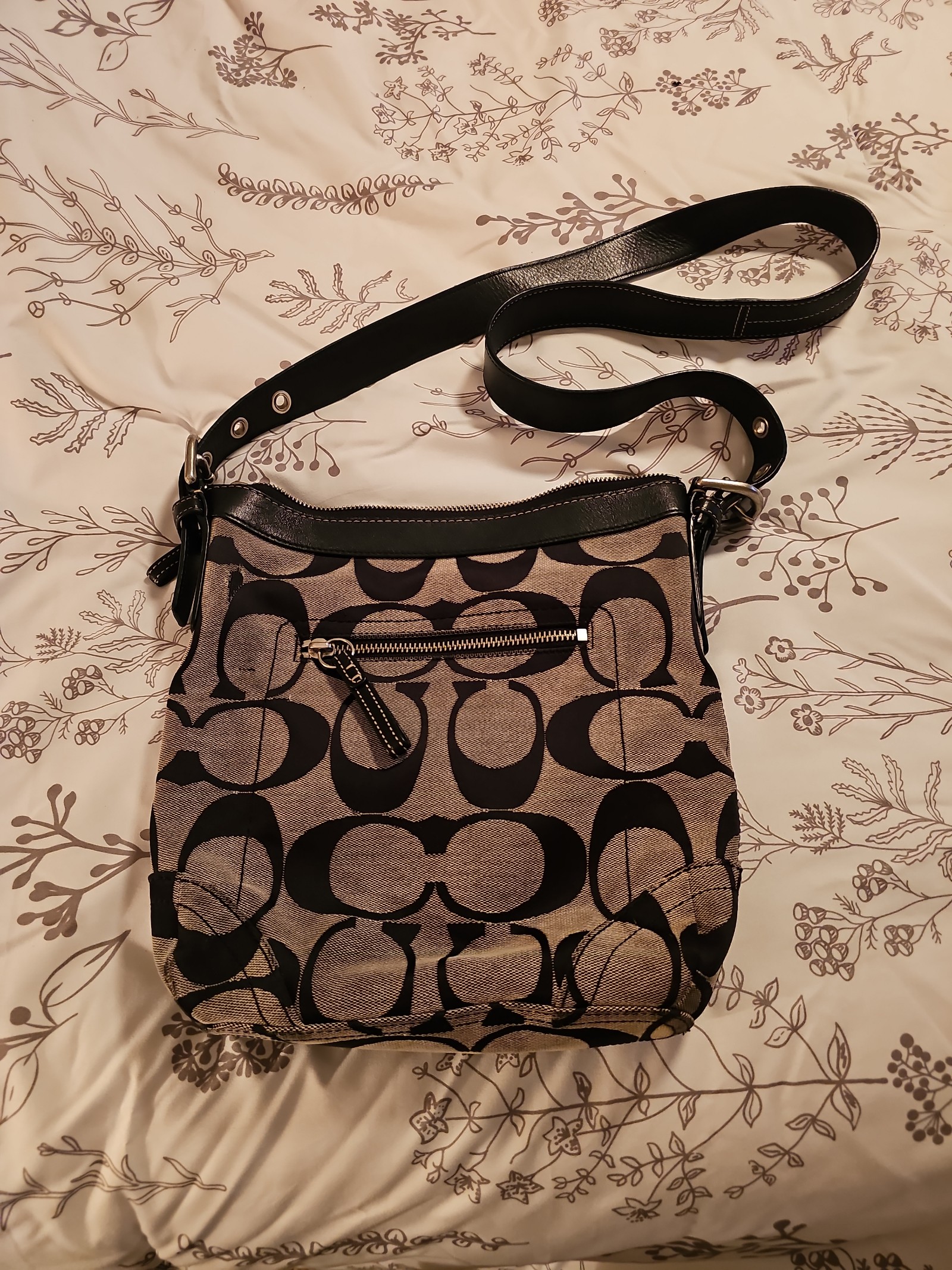 Coach shoulder bag
