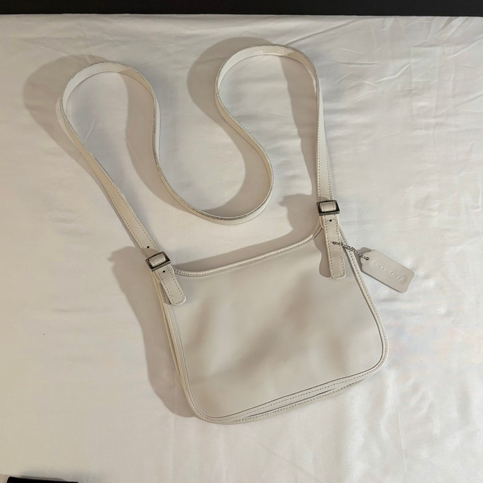 Coach Vintage 9142 White Leather Slim Hippie Rare Crossbody Bag Purse