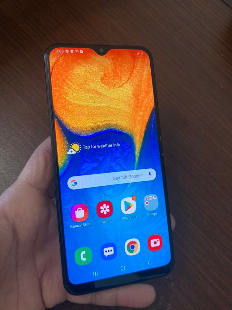 Samsung Galaxy a20. Like new and unlocked! Huge screen