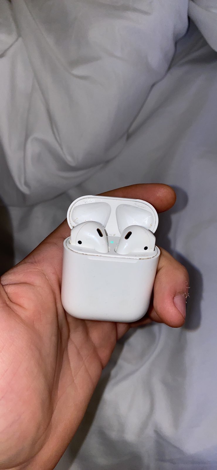Apple airpods
