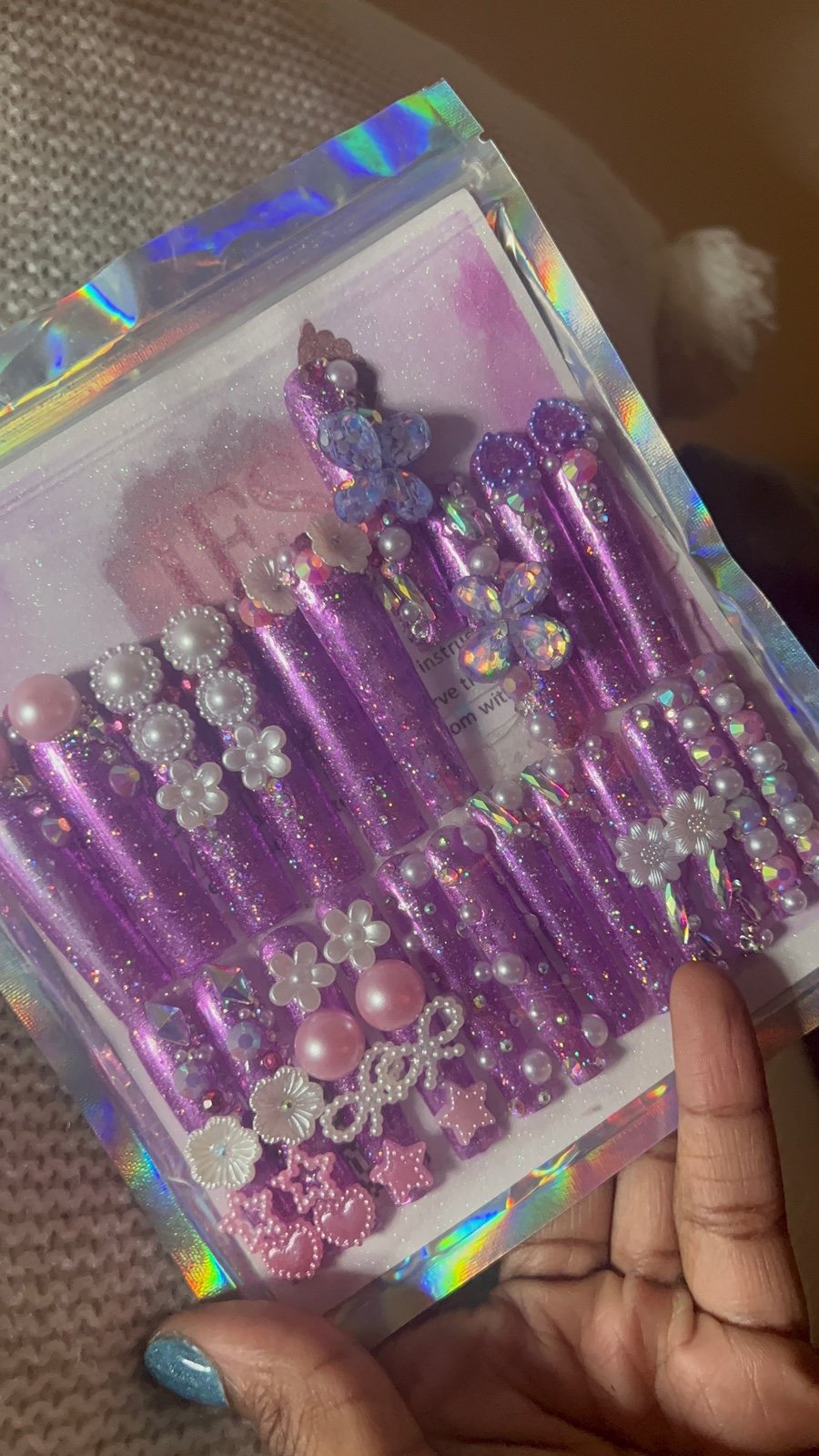 Press on nails