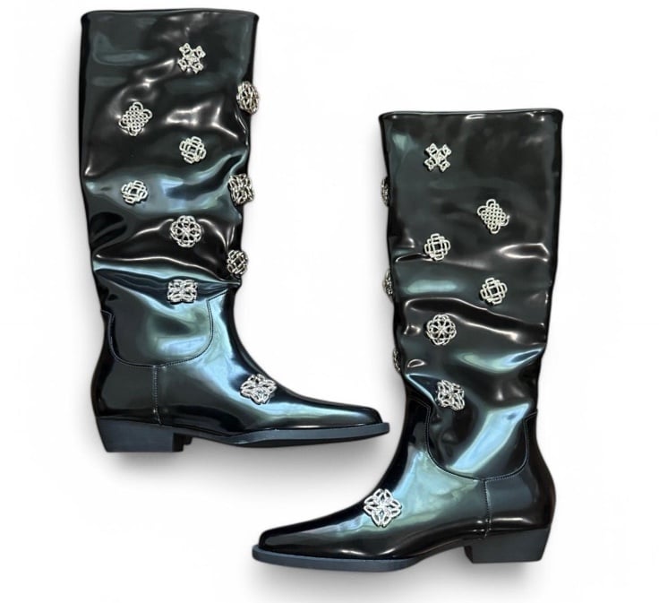 Classing knee length boots
