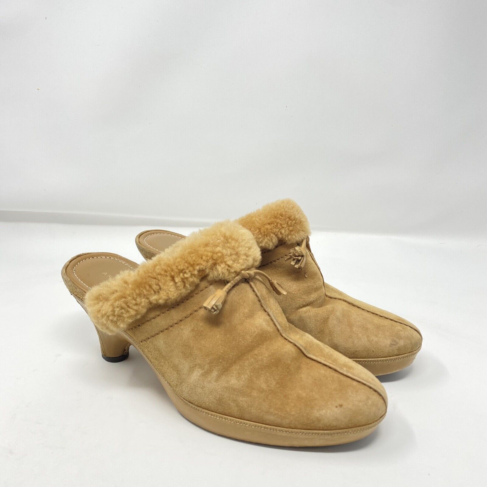 Antonio Melani Size 9 Genuine Suede Furby Shearling Lined Clogs Mules Tan