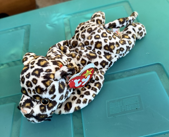 Rare Vintage Ty Beanie Babie " Freckles the Cheetah" Collectible - Original PVC