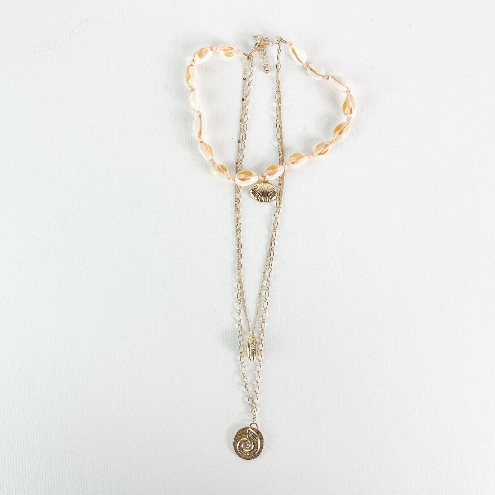 Nordstrom NWOT Stacked Gold Toned Chains And Sea Shell Necklace