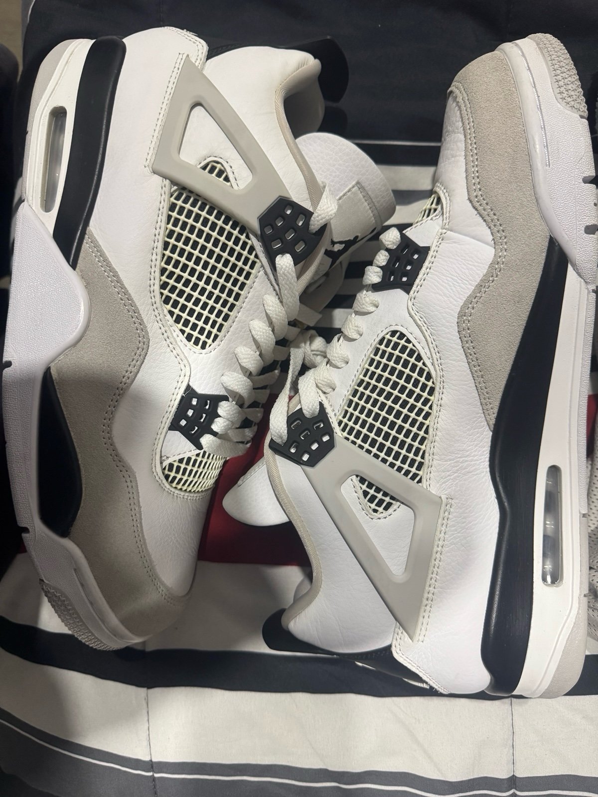 Jordan 4 military blacks