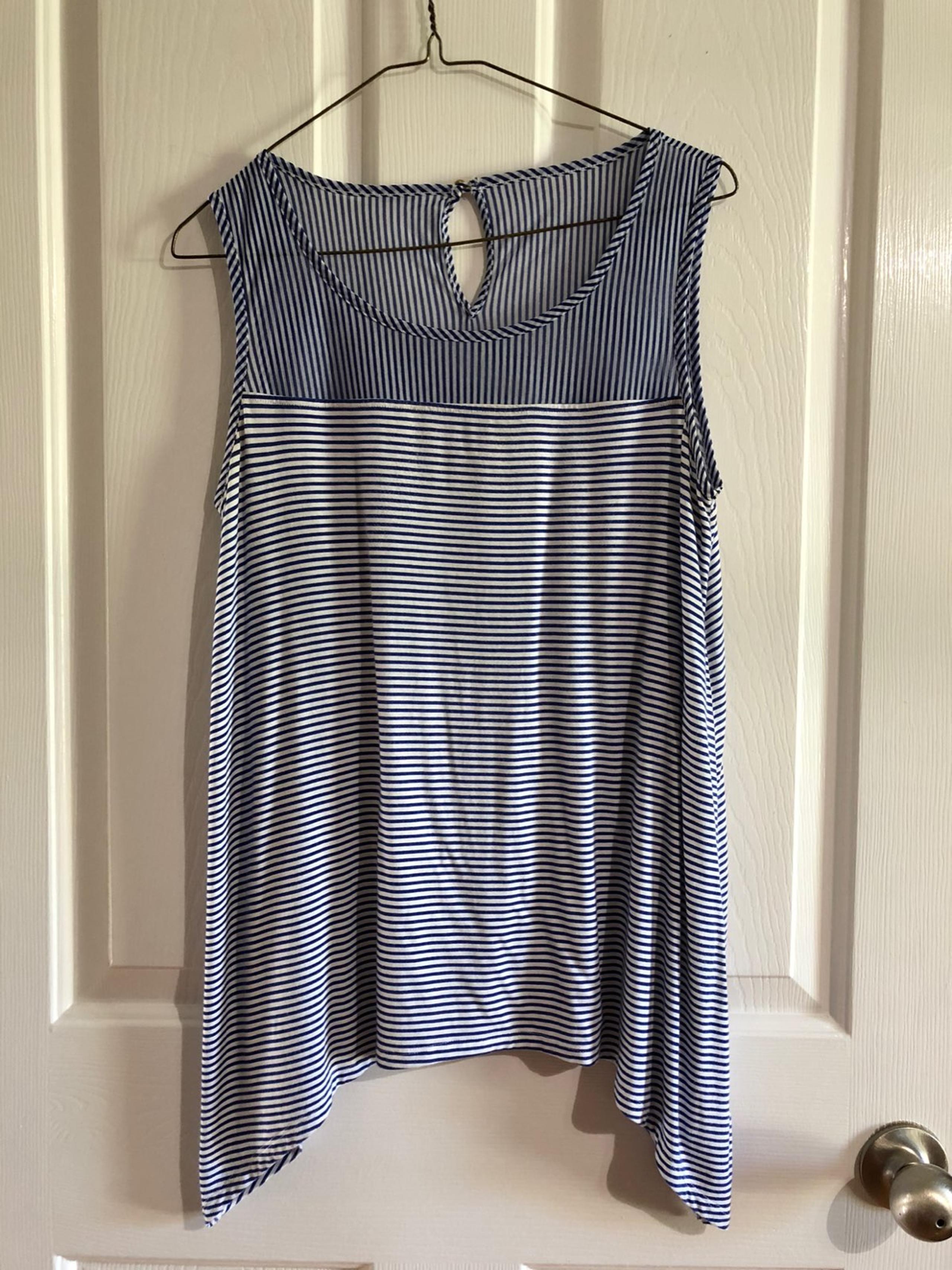 Dana Buchman  size small tank top