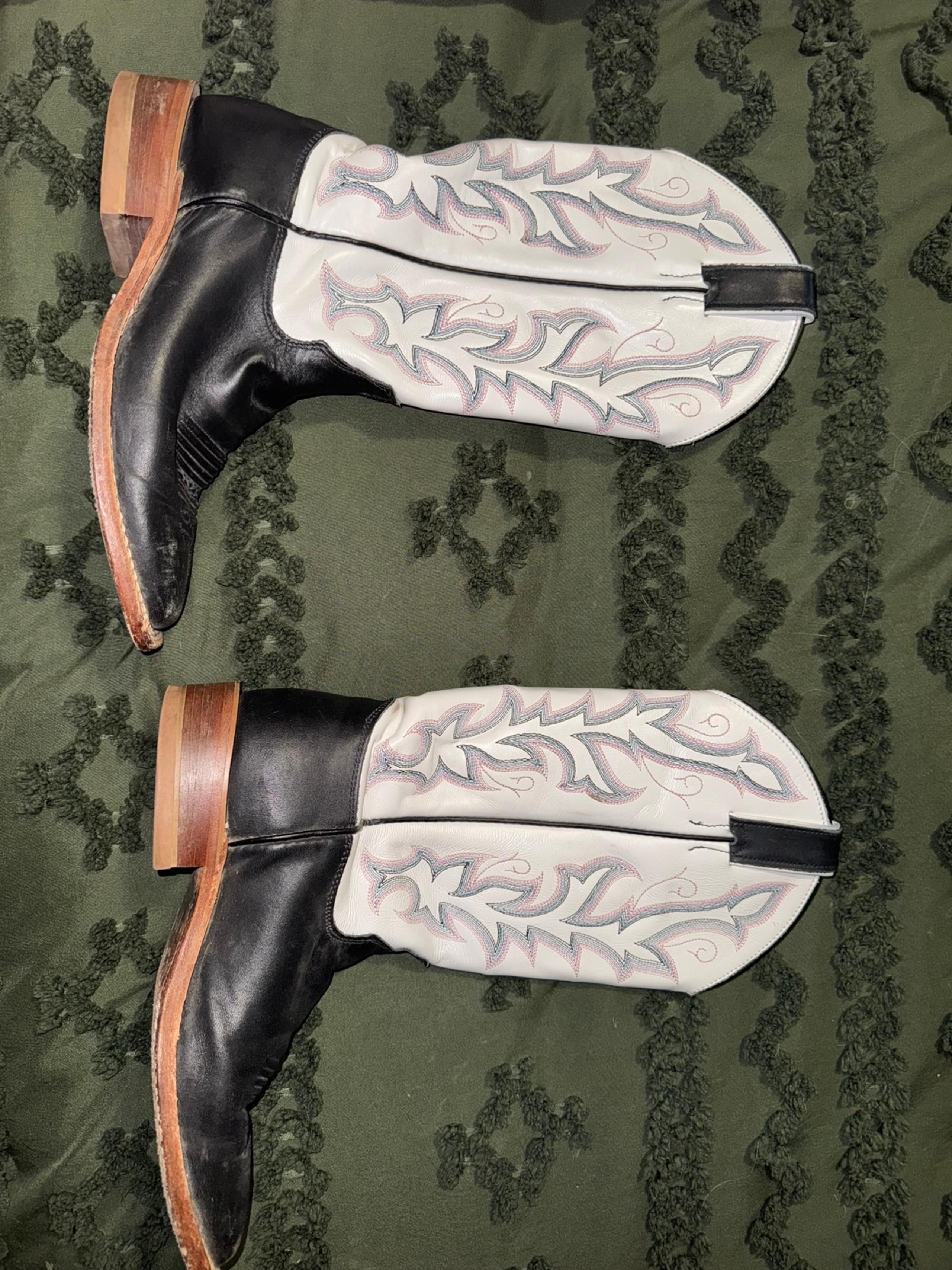 Justin square toe cowgirl boots