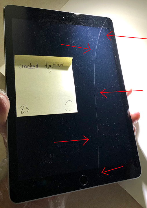 DAMAGED iPad 5th Gen - #83 Cracked glass [C GRADE]