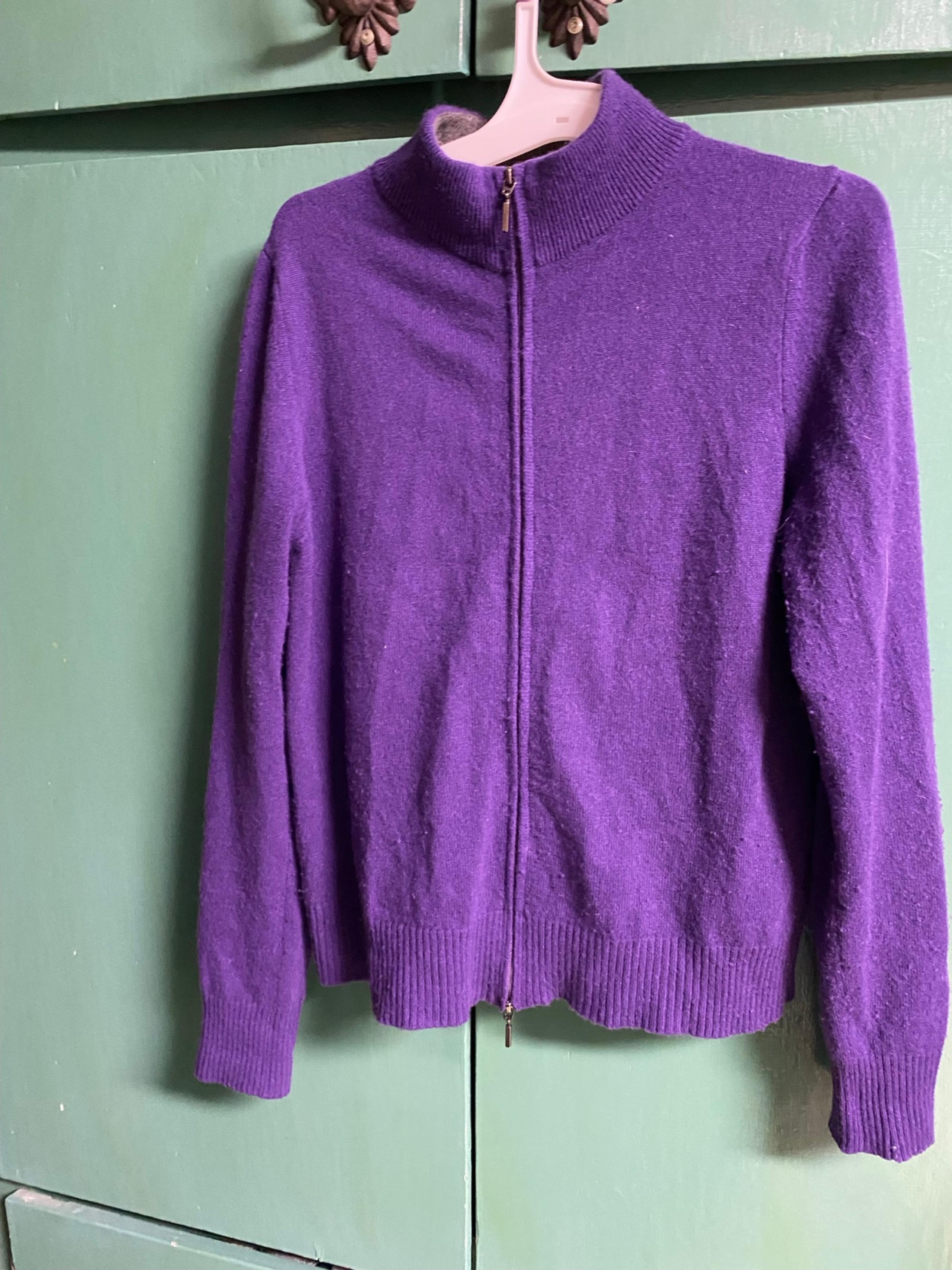Neiman Marcus cashmere sweater
