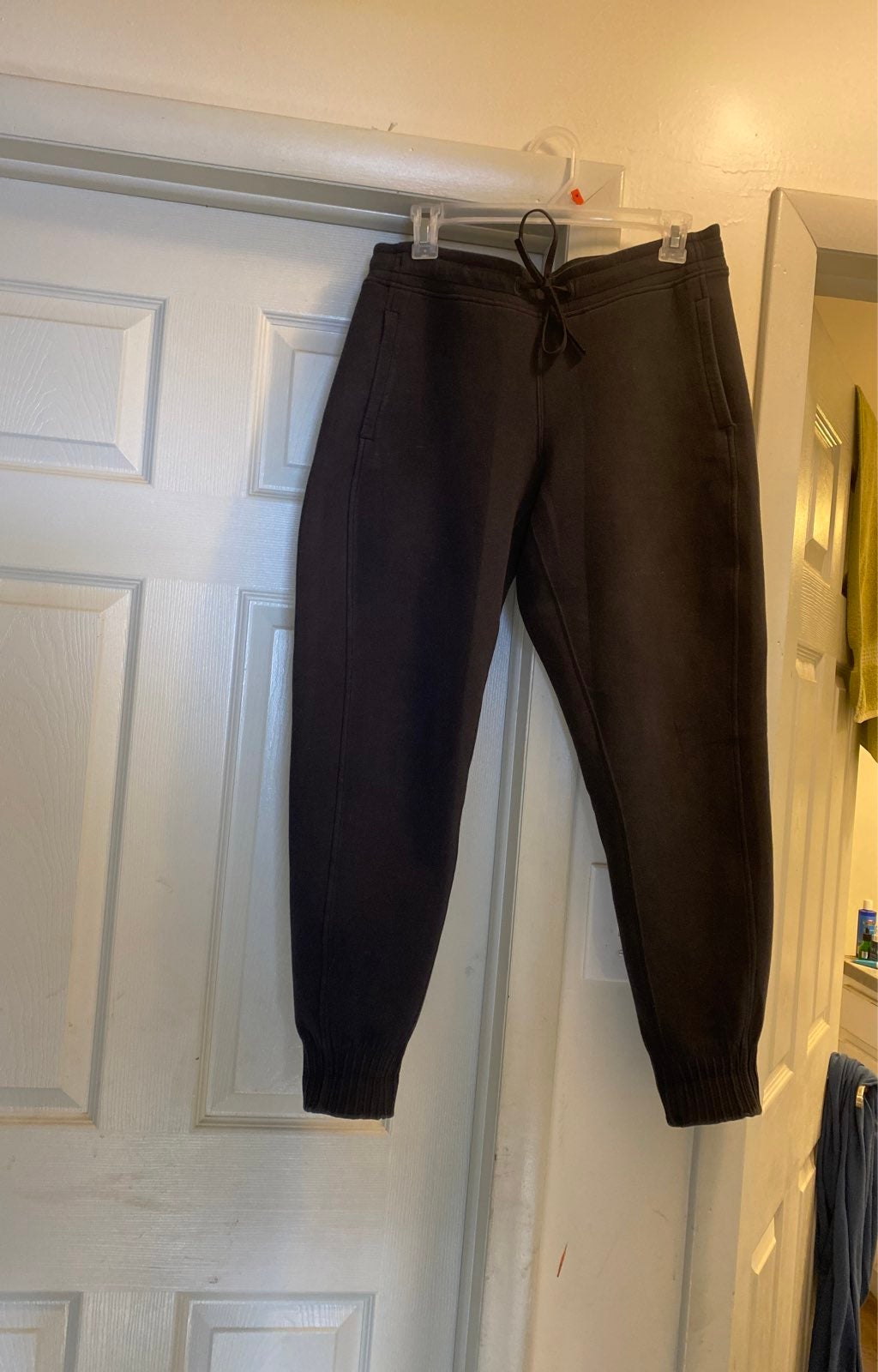 Lululemon Athletica thick jogger/sweatpant 8