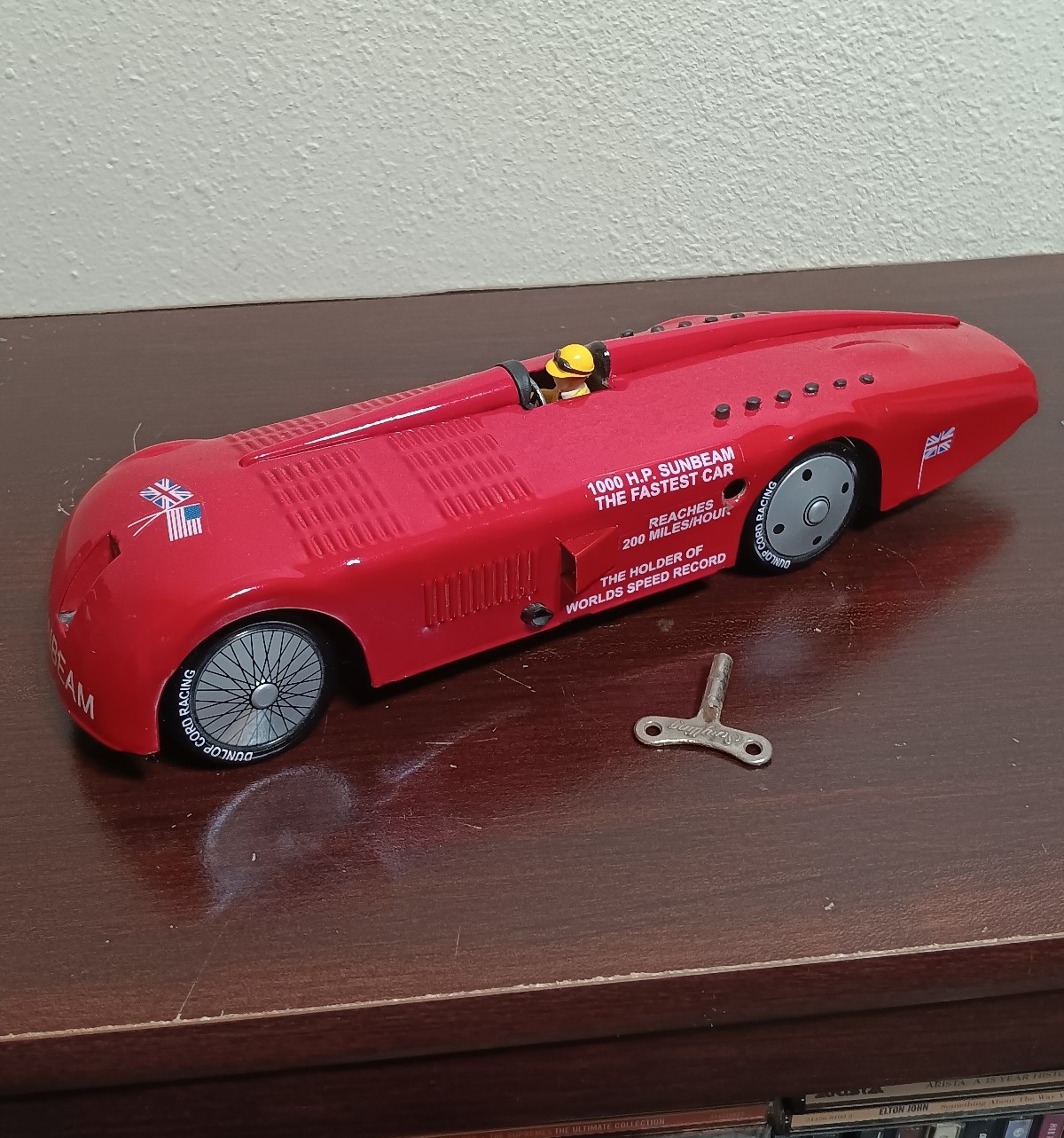 Wind up toy car