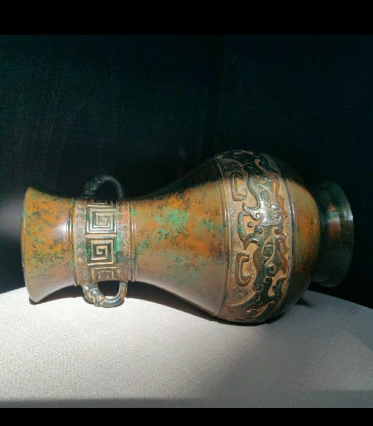 Asian art Chinese Japanese bronze brass solid top metal vase statue elephant ear