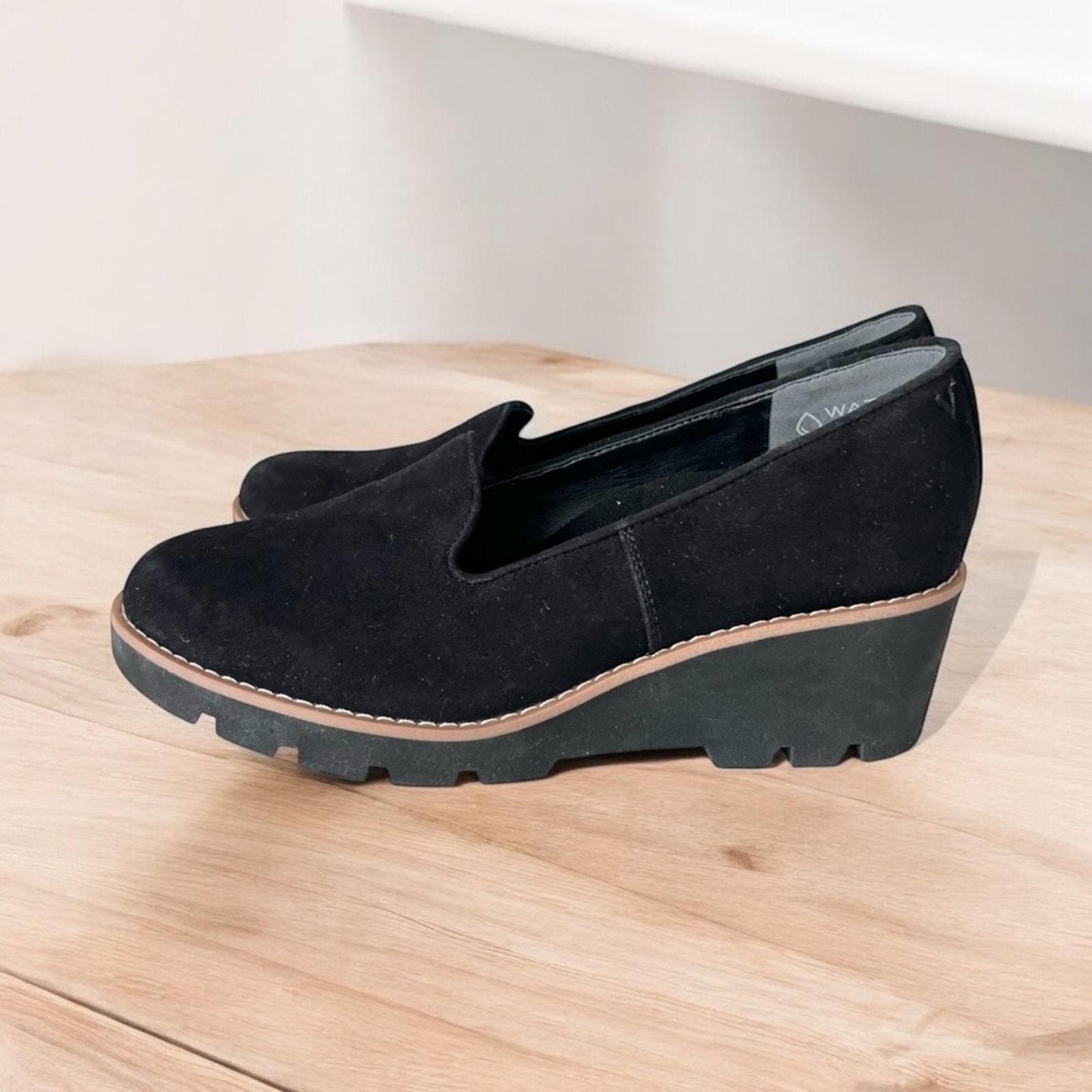 Vionic Willa wedge loafer shoes black 7 suede leather