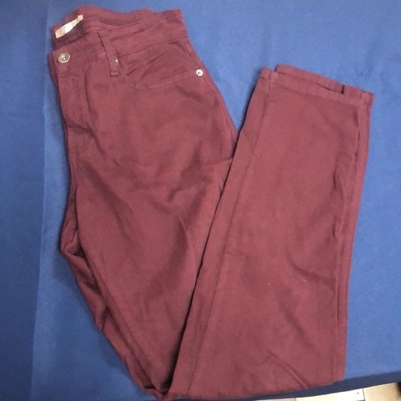 Jigsaw women’s burgundy skinny jeans gently used size 8
