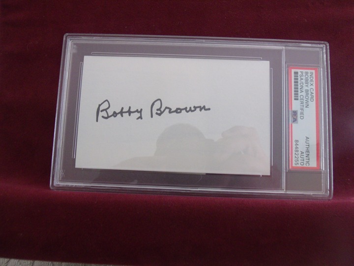 BOBBY BROWN 1946-54 YANKEES HAND SIGNED INDEX CARD SLABBED AUTHENTIC PSA/DNA