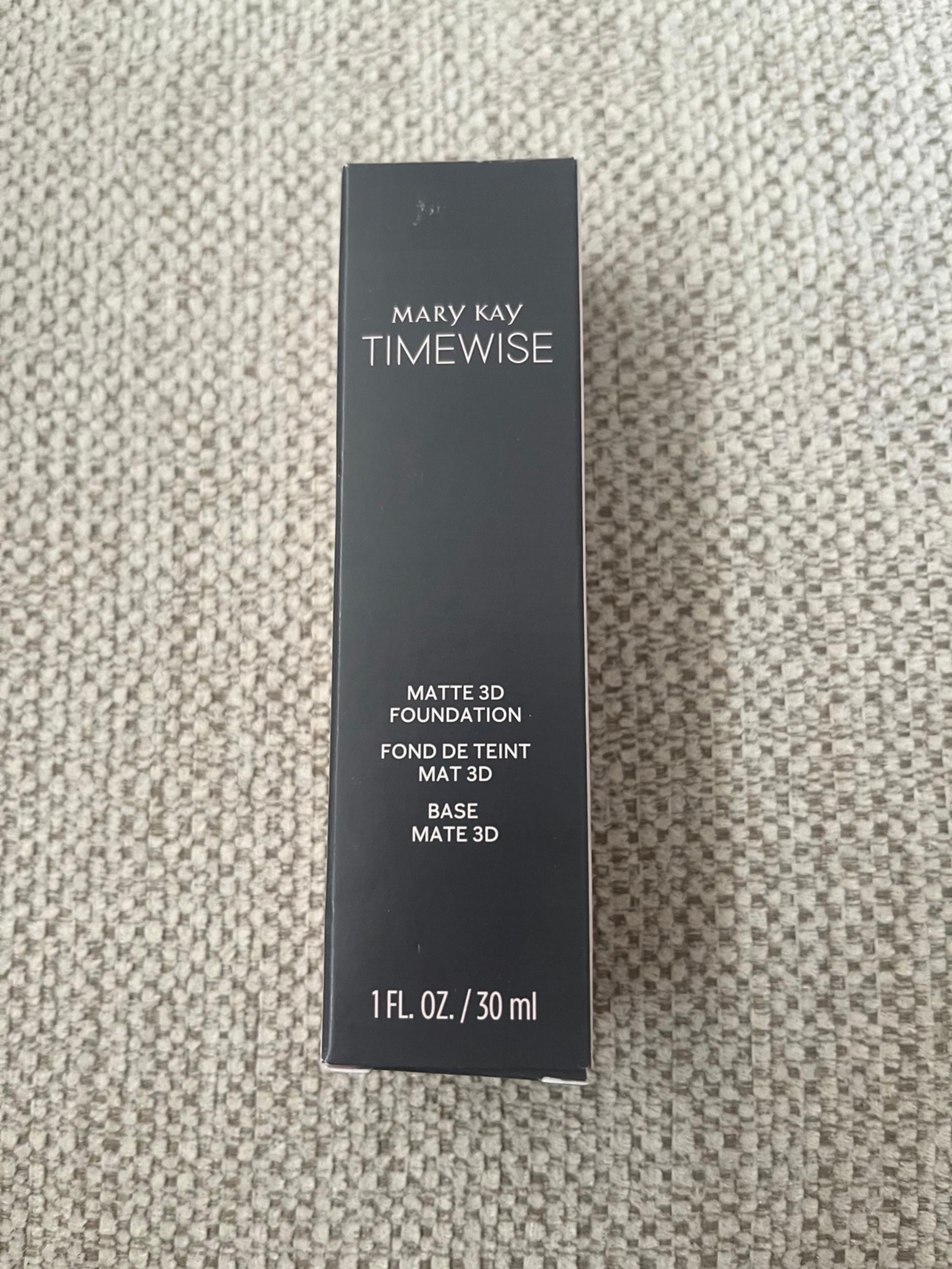 Mary Kay Timewise Matte 3D Foundation Ivory  160 NEW In Box