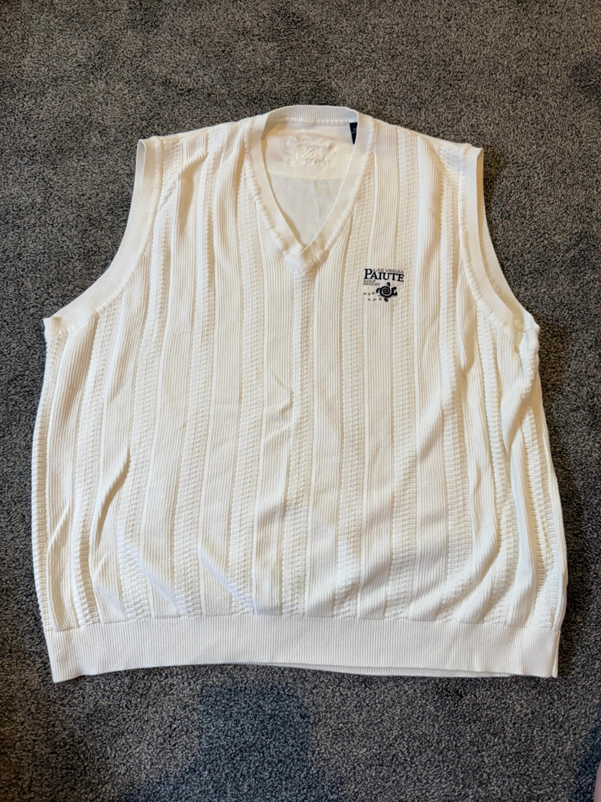 Cutter & Buck White Sweater Vest Las Vegas Paiute Golf Resort