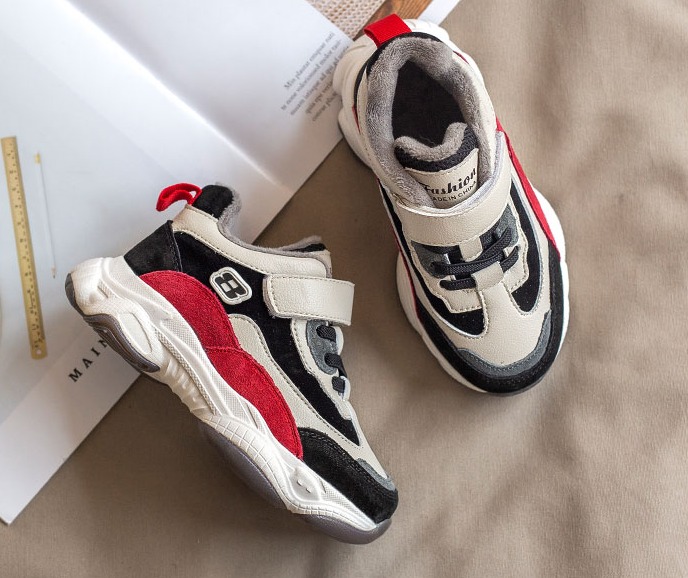 The new fall/winter 2021 fleece versatile girl shoes