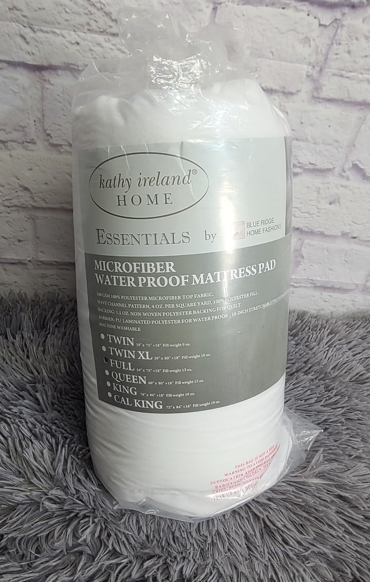 Kathy Ireland Full Size Microfiber Waterproof Mattress Pad