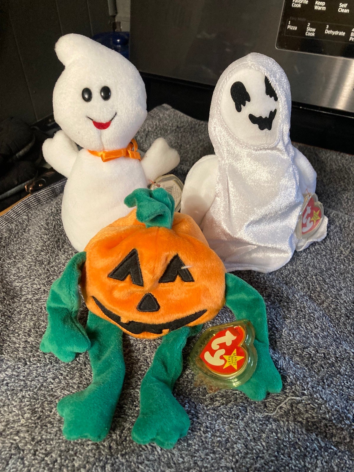 Bundle Set 3 Holiday Halloween Ty Beanies Babies: Pumpkin, Sheets and Spooky