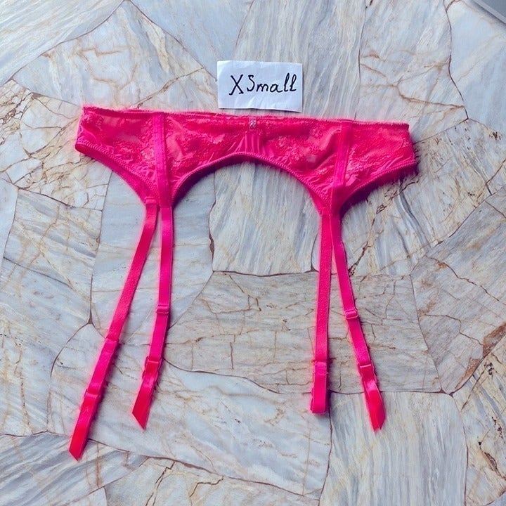 VS Designer Very Sexy Pink Lace Garter Belt XS