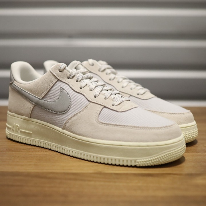 Nike Air Force 1 '07 LV8 'Certified Fresh - Photon Dust' DO9801-100 Men's 9.5